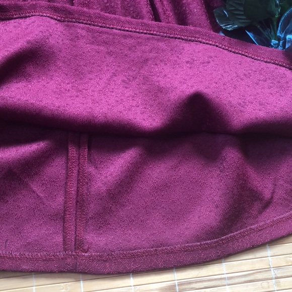 Burgundy brocade fit and flare dress - Picture 7 of 11